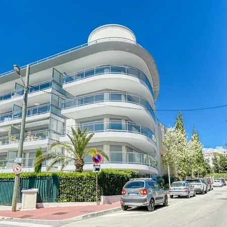 アパート Nice With Private Garden, Pool & Parking
